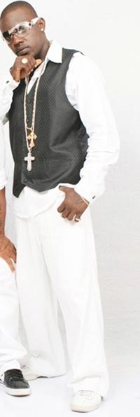Inimitable singer Jumo Primo.