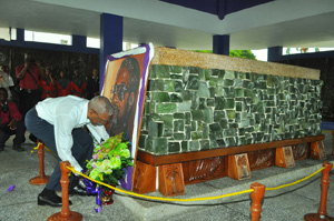  Leader of the PNC and President of Guyana, David Granger, pays tribute to the late founder of the PNC and first Executive President of Guyana, L.F.S. Burnham, last Thursday 