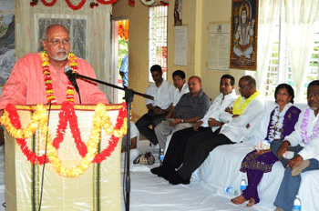 donald-at-mandir