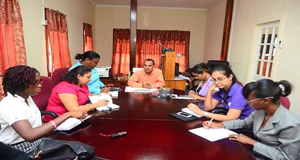 NFMU’s Mr Valmikki Singh (at head of table) at Thursday’s meeting with members of the NFMU Committee (Photo by Adrian Narine)