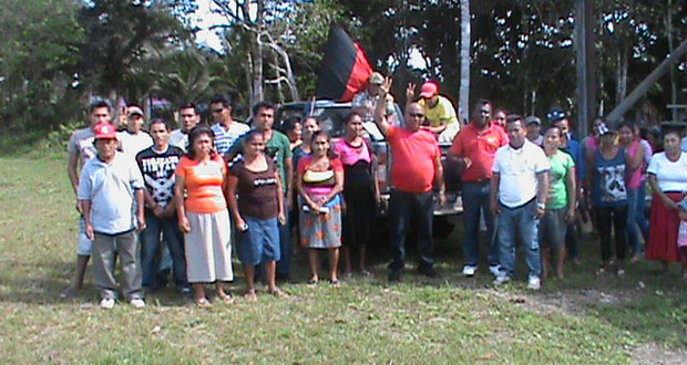 Residents of Moruca show their support for the PPP/C