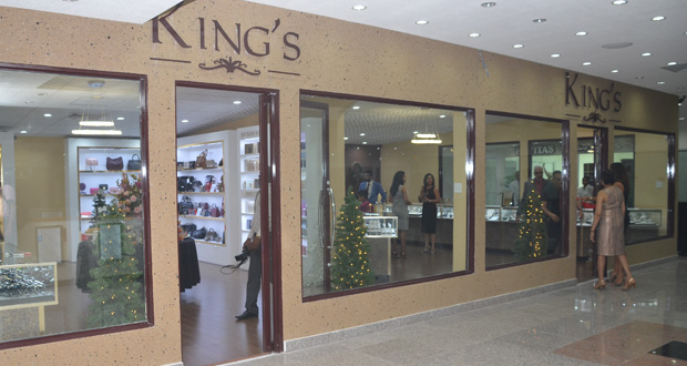 King’s Jewellery World new outlet located on the second floor of the Giftland Mall  