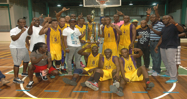 Flashback! Pacesetters pose after winning the 2015 National Club Championships.