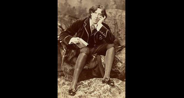 Oscar Wilde (1882 by Napoleon Sarony)