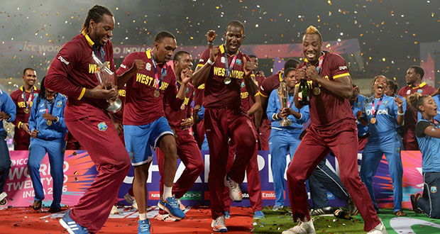 Chris Gayle, Dwayne Bravo, Darren Sammy and Andre Russell celebrate victory in Kolkata. (Getty Images)