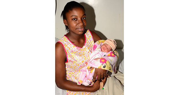 Scheneka Bobb- Semple and her baby girl