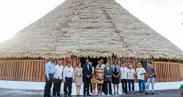 The recently rebuilt Umana Yana,
which was gutted in 2014, was officially
handed over yesterday to the Ministry of
Education’s Department of Culture by the
Public Infrastructure Ministry. Attending
the short handing over ceremony at
the landmark Kingston location were
Ministers of Government, Permanent
Secretaries, Toshaos and those who
played a part in the rebuilding of the
historical structure
(Photo by Delano Williams)