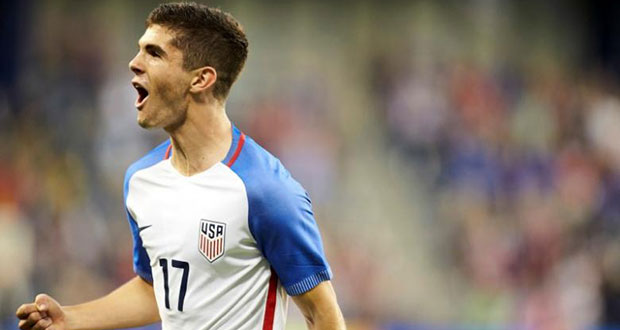 U.S. Men's National Team midfielder Christian Pulisic (17) celebrates after scoring a goal in the second half at Children's Mercy Park (Gary Rohman/MLS/USA TODAY Sports)