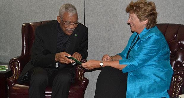 President David Granger speaks with UK Minister of State for the Commonwealth, Baroness Joyce Anelay at the Foreign & Commonwealth Office on
Tuesday at the UN Headquarters, New York