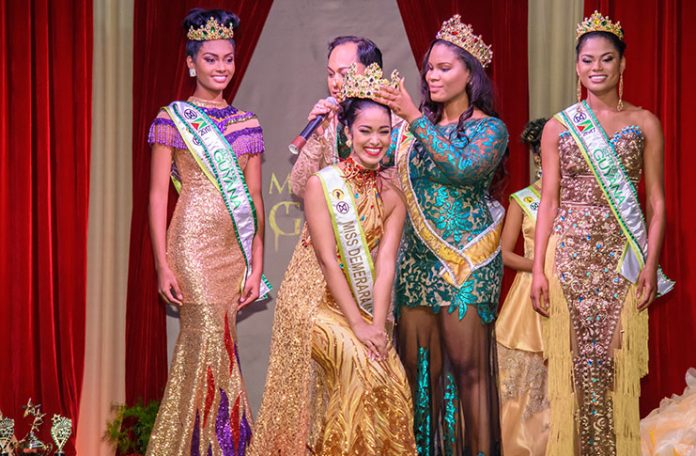 Resultados Miss World Guyana 2017 Front-Page-696x456