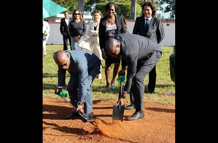 Vice-President and Foreign Affairs Minister
Carl Greenidge and Public Infrastructure
Minister David Patterson, turned the sod on
Wednesday last to mark the construction
of a permanent building for the Guyana
Embassy in Brazil