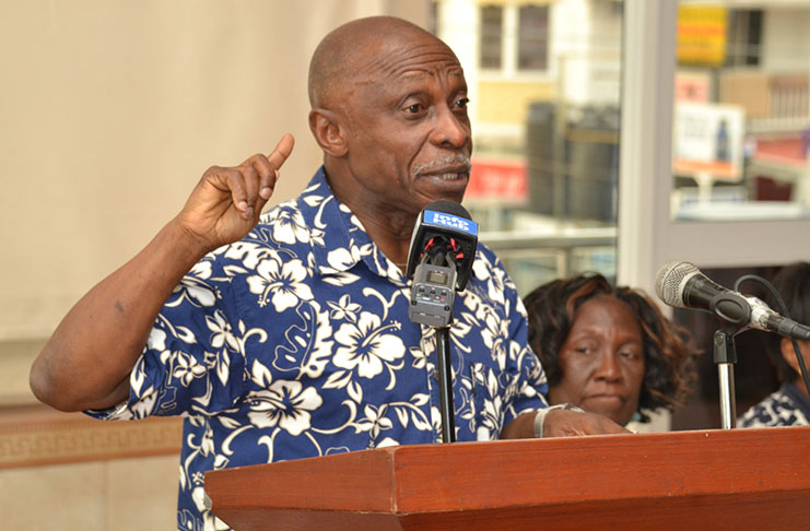 Foreign Affairs Minister, Carl Greenidge addressing residents of Berbice