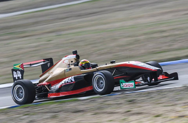 Calvin Ming in the Victory Motor Racing number 44 car. (Photo compliments of Castrol Toyota Racing series)