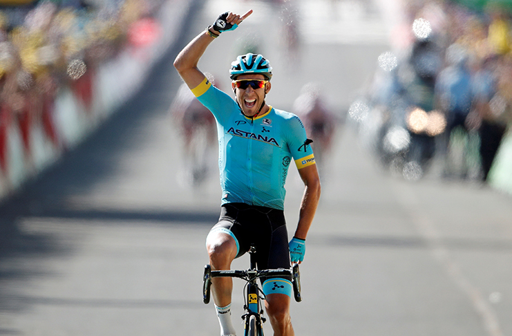 Astana Pro Team rider Omar Fraile of Spain wins the stage.(REUTERS/Benoit Tessier)