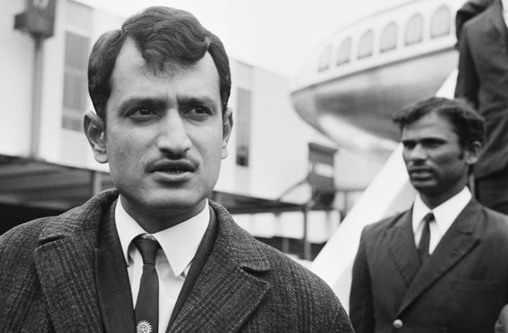 Ajit Wadekar and the Indian squad arrive in London for the tour of England. (George Stroud/Daily Express/©Getty Images)
