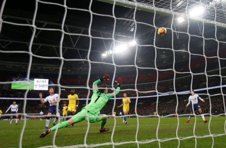 Tottenham's Harry Kane misses a chance to score. (Action Images via Reuters/Matthew Childs)