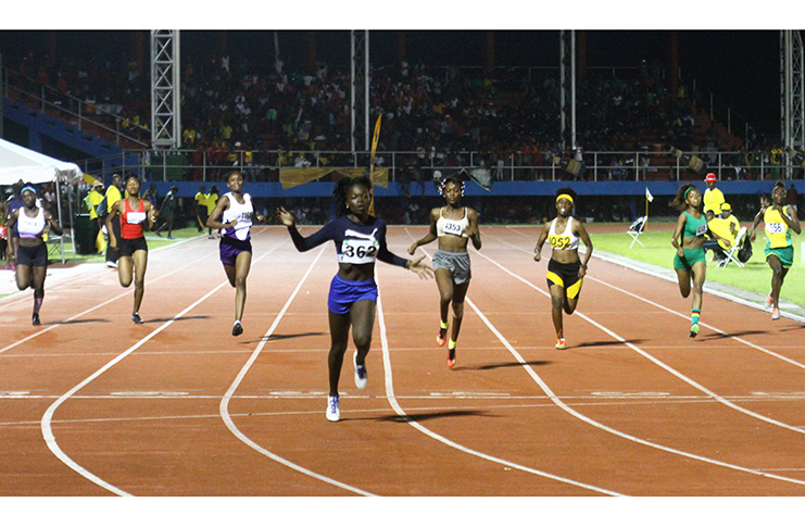Tonya Rawlins (District 3) wrapped up the U-20 Girls’ sprint double with the 200m gold medal.