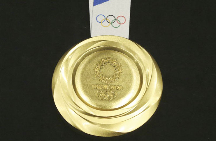 A Tokyo 2020 Olympic gold medal is pictured during the 'One Year to Go' ceremony, celebrating one year out from the start of the summer games at Tokyo International Forum in Tokyo, Japan, July 24, 2019. (REUTERS/Issei Kato)