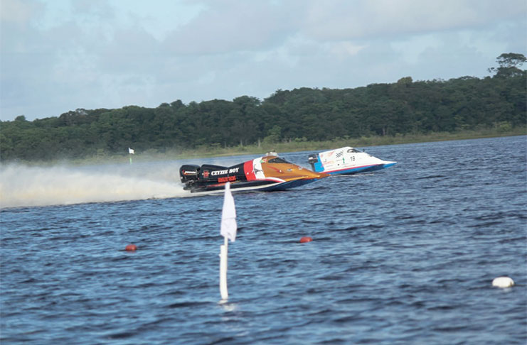 Neil Gonsalves and his 'Czyzie boy' boat thrilled fans (GTRidez photo)