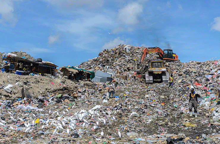 Operations on ‘Cell I’ at of the Haags Boshch Landfill site at Eccles