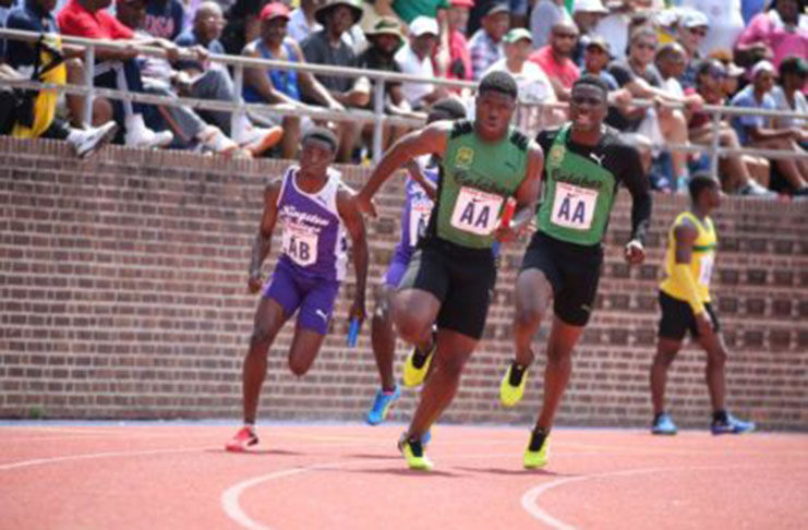 Jamaican high schools teams usually participate in the Penn Relays. (File hoto)