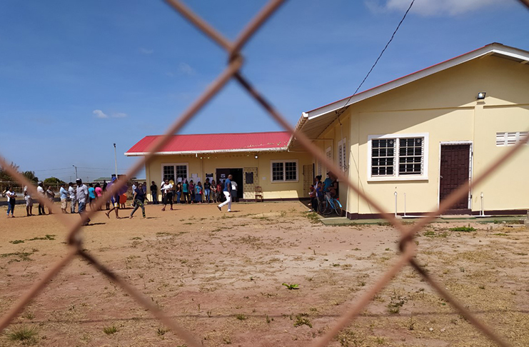 Voters at the Arapaima Primary School
