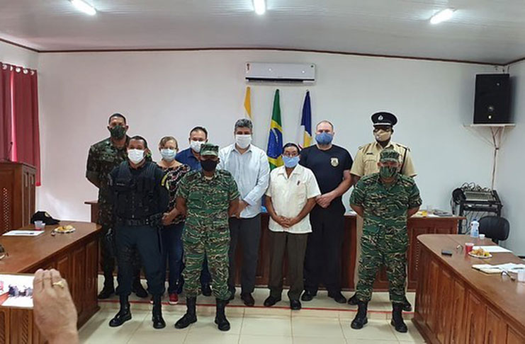 Participants of the Guyana, Brazil Border Intelligence Committee meeting
(Prefeitura de Bonfim photo)