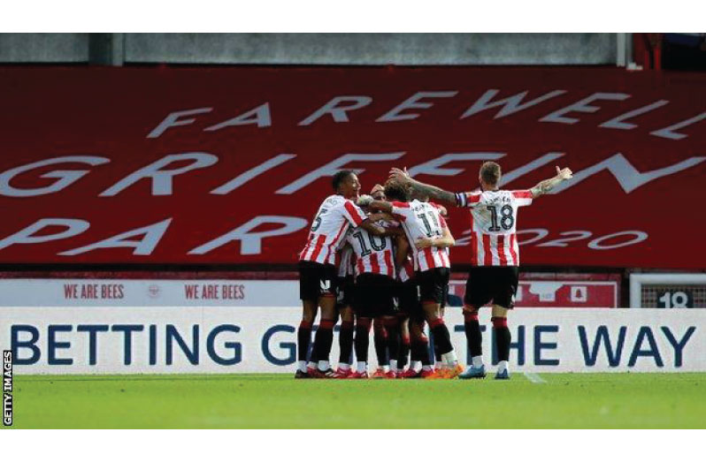 Victory for Brentford in their final game at Griffin Park, their home since 1904, put the Bees within one win of a Premier League place.