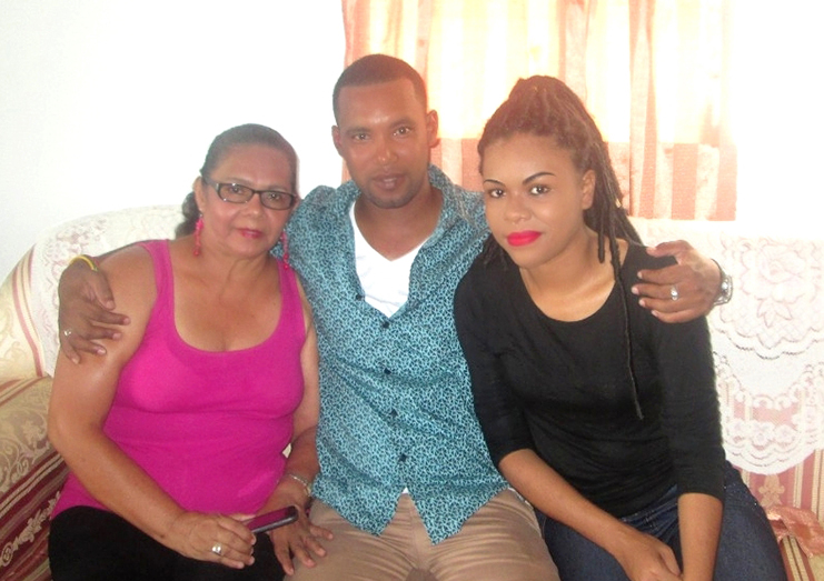 With her children Tawanda and Francine