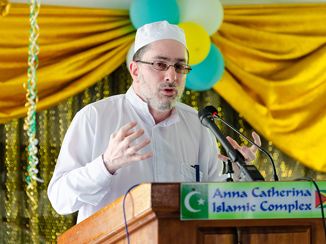 Head of the CIOG, Sheikh Moen ul-Hack