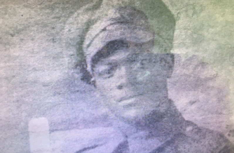 Gershom Browne in military uniform in this 1914 photograph