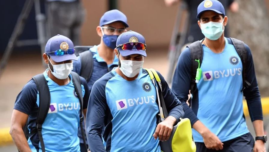 Indian players and support staffers arrive for a training session in Sydney .( AFP via Getty Image)