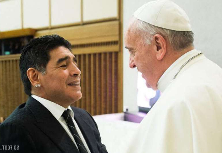 Pope Francis greets the "poet" Maradona, but also "the fragile man" .