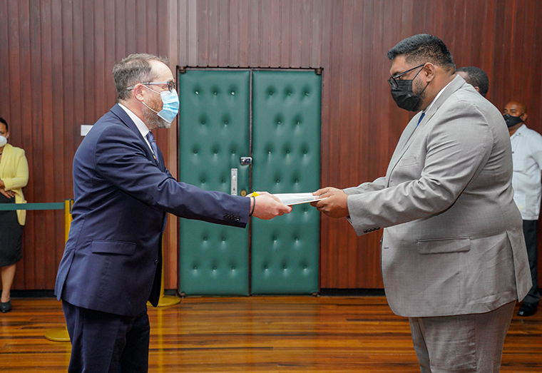 High Commissioner Extraordinary and Plenipotentiary of Canada to Guyana, Mark Berman presenting
his Letters of Credence to President Dr. Irfaan Ali on Monday (Office of the President photo)