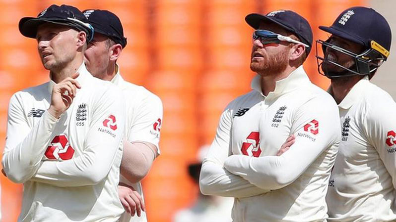Joe Root (left) has lost his past three Test matches as England captain,