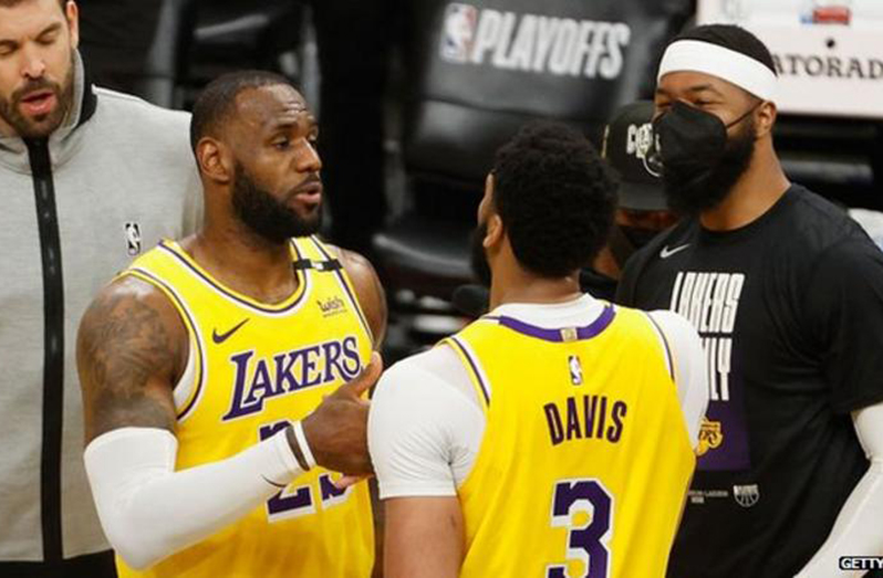 Anthony Davis and LeBron James both starred as the Lakers took control of their play-off series.