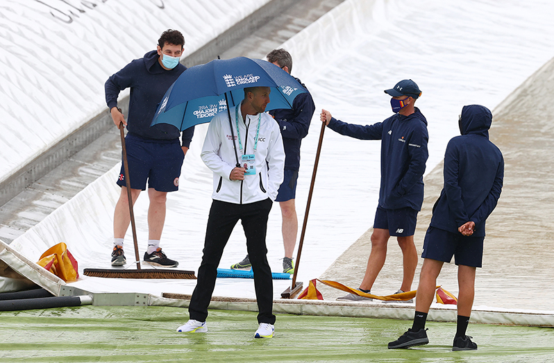 Michael Gough called stumps shortly after tea, 1st LV=Insurance Test, England vs New Zealand, 3rd day, Lord's, June 4, 2021.