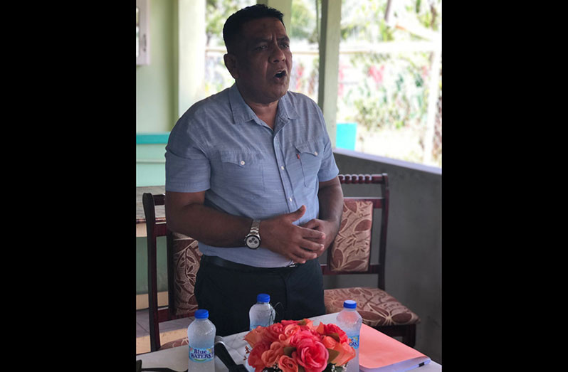 Minister of Agriculture, Zulfikar Mustapha addressing residents at Aurora village, Essequibo Coast on Saturday