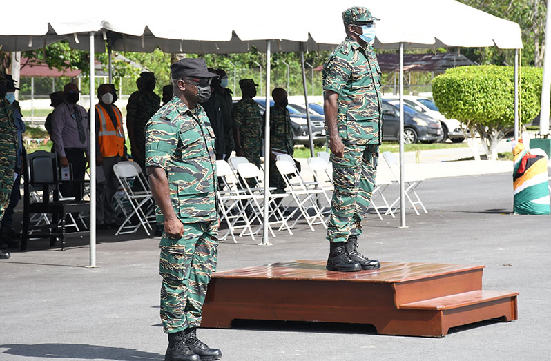 Lt Col Lloyd Souvenir (left) and Lt Col Thomas during the Change of Command parade (GFD photo)