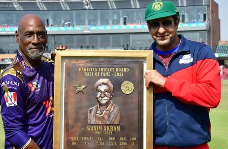 West Indies great Sir Vivian Richards inducted Wasim Akram into the exclusive list by presenting him with a commemorative plaque and cap ahead of the start of the Pakistan Super League (PSLmatch between the Karachi Kings and the Quetta Gladiators on Sunday.