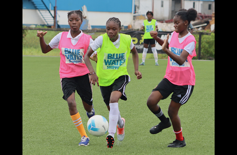 Action in the GFF-Blue Water Shipping U15 Girls’ League
