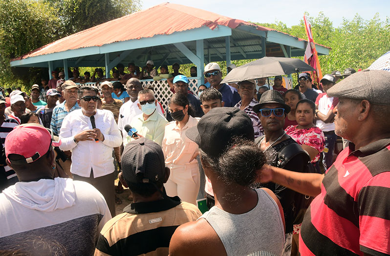 Agriculture Minister Zulfikar Mustapha speaking to fisherfolk on Wednesday (Adrian Narine photo)