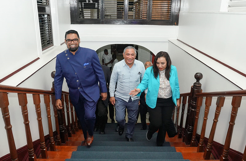 President, Dr. Irfaan Ali and Belize’s Prime Minister, John Antonio Briceño, along with First Lady of Belize, Rossana Briceño, arrive at State House on Tuesday evening (Office of the President photo)