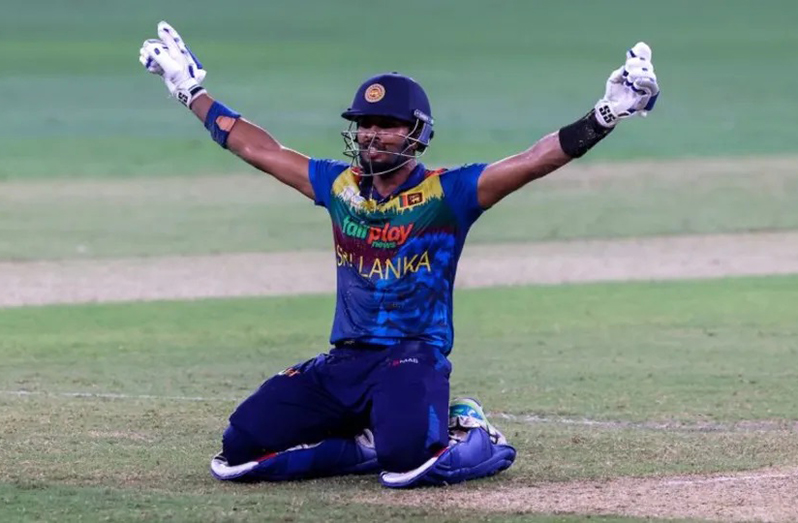 Dasun Shanaka celebrates after leading Sri Lanka to the win  (AFP/Getty Images)