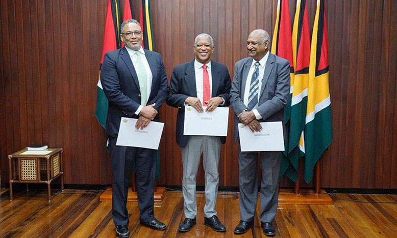 From left: Senior Counsel Godfrey Smith; the CoI’s Chairman, Stanley John and former Chancellor, Carl Singh