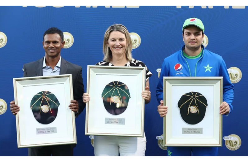 From left, Shivnarine Chanderpaul, Charlotte Edwards and the late Abdul Qadir's son, Usman Qadir, pose with the ICC Hall of Fame trophies  (ICC via Getty)
