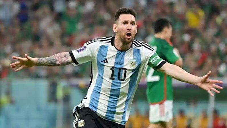 Lionel Messi scores a superb goal as Argentina get a vital victory over Mexico to boost their hopes of qualifying for the World Cup last 16.