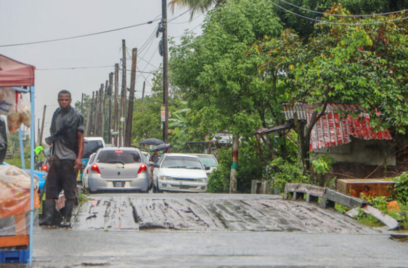 The dilapidated Blacka Bridge (DPI photo)