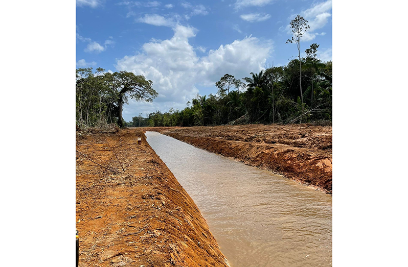 Ongoing construction of a new drainage network and empoldering of lands in Baracara, Canje Creek, East Corentyne/Berbice (Office of the President photos)