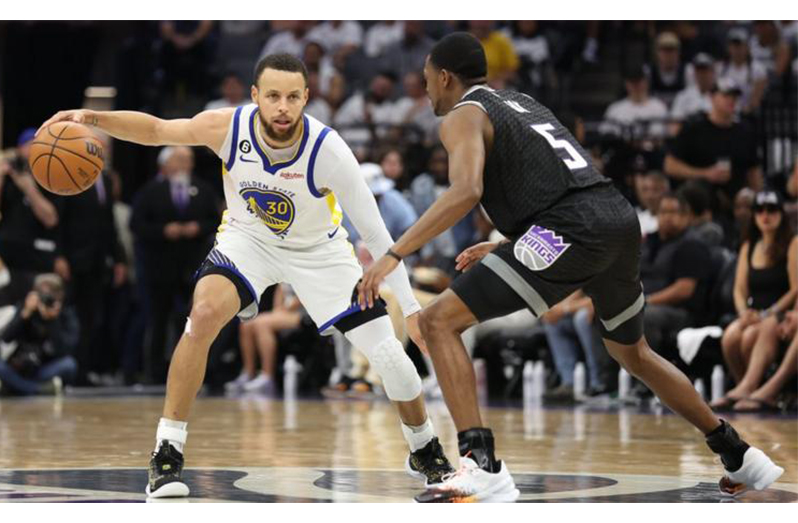 NBA play-offs: Curry scores 50 points as Golden State Warriors ...